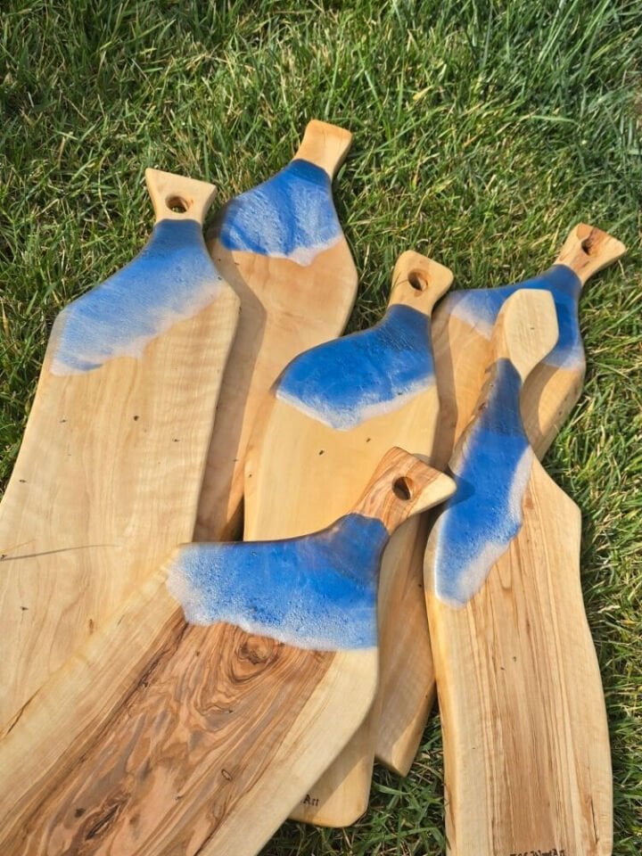 45 X12 Cm Doğal Zeytin Ağacı Mavi Deniz Dalga Epoksi Saplı Kesme Peynir Sunum Tahtası