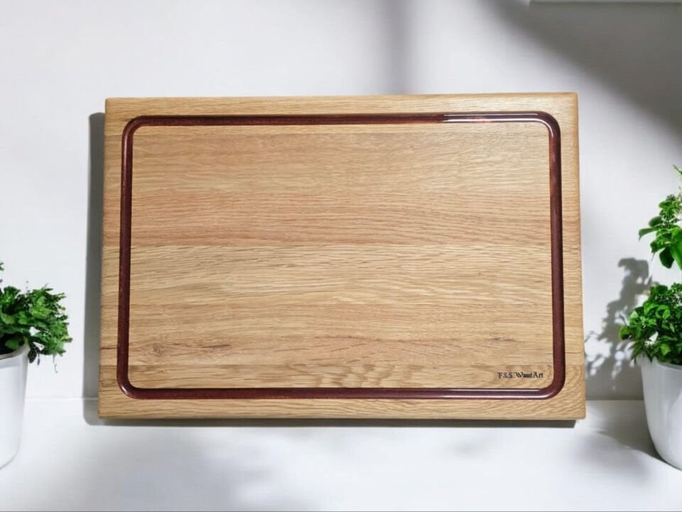 Meşe Ağacı - Bakır Kırmızı Epoksi Oluklu Kesme Tahtası 39 Cm