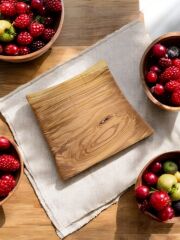 Zeytin Ağacı Tek Parça El Yapımı Doğal Ahşap Dekoratif Köşeli Tabak 20 X 20 Cm