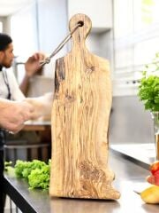 49 X 16 Cm Eksiz Tek Parça Doğal Zeytin Ağacı Saplı Kesme Sunum Tahtası