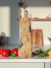 50 x 11 cm Doğal Zeytin Ağacı yeşil epoksi dolgulu saplı kesme sunum tahtası