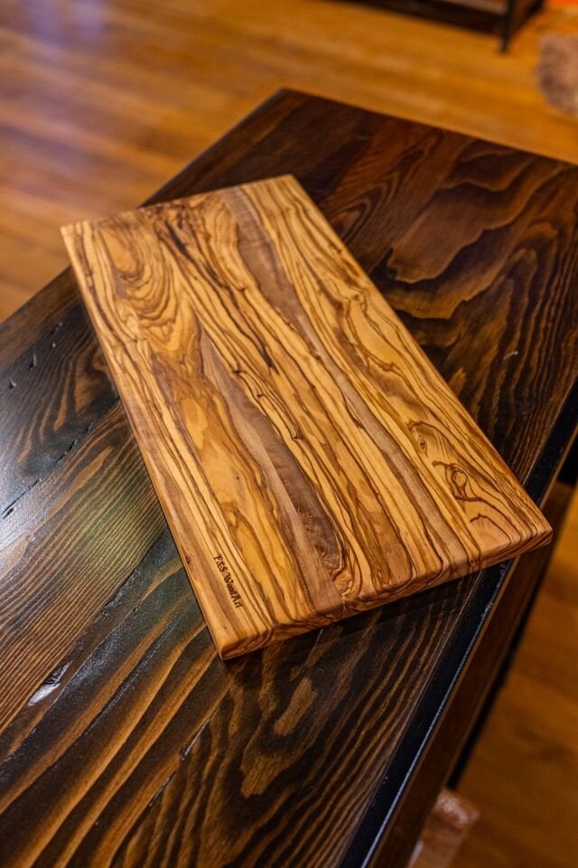 Zeytin Ağacı Kesme Tahtası 40 x 20 cm (YENİ ÜRÜN)